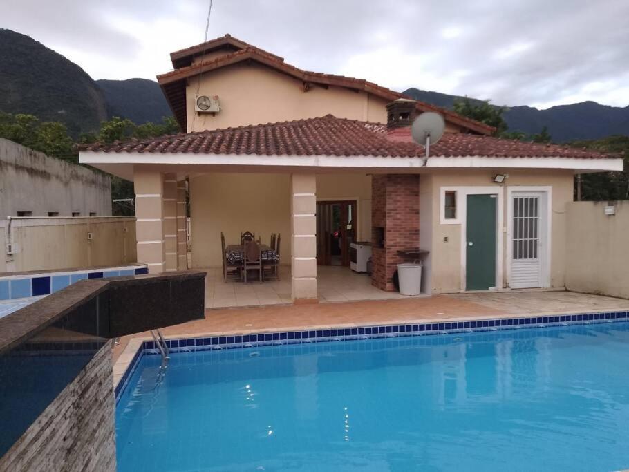 Lindo Sobrado No Condominio Бертиога Экстерьер фото