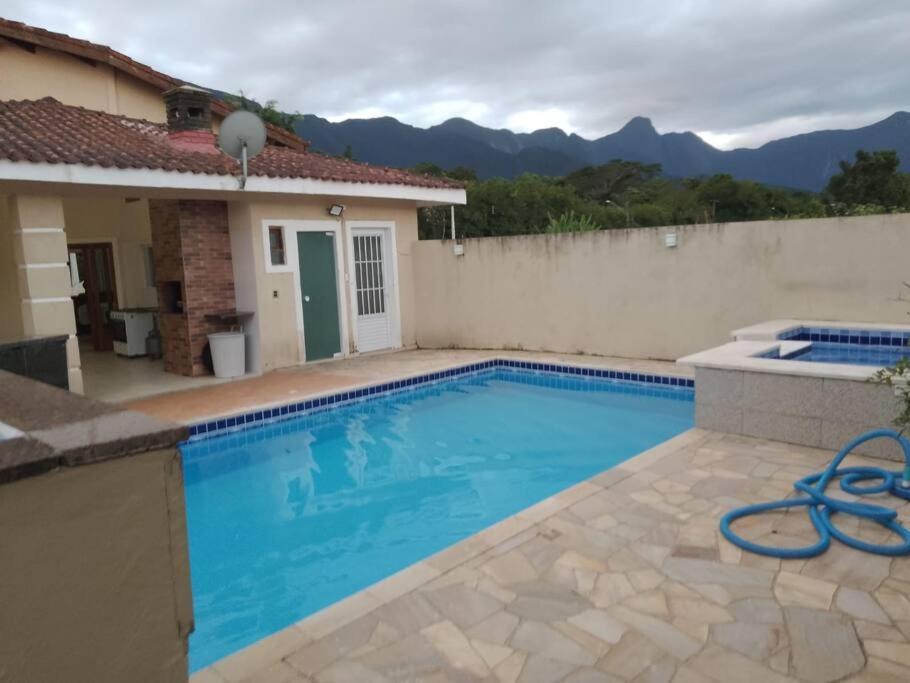 Lindo Sobrado No Condominio Бертиога Экстерьер фото